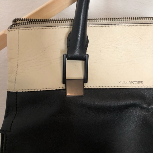 Pour La Victoire black and off-white leather bag - Picture 3 of 10